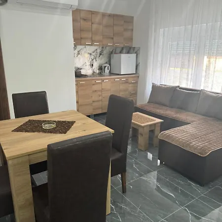 Sobe I Casa Mia Apartment Pecinci
