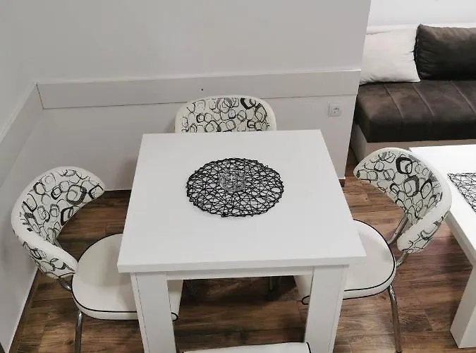 公寓 Sobe I Casa Mia *